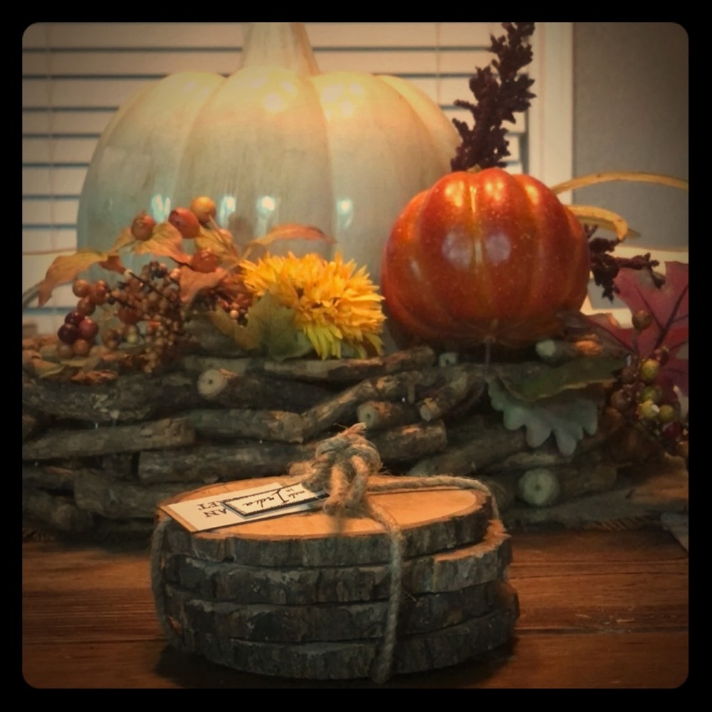 Farmhouse chic wooden coaster set